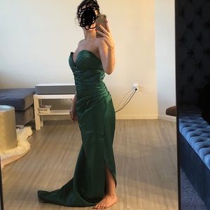 Emerald green satin sheath/column formal dress